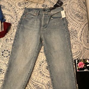 Mid rise boyfriend jeans- GAP